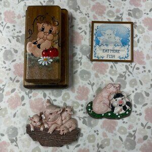 Pig Magnet Collection (4) - Wooden craft Pig holds a couple pieces of paper